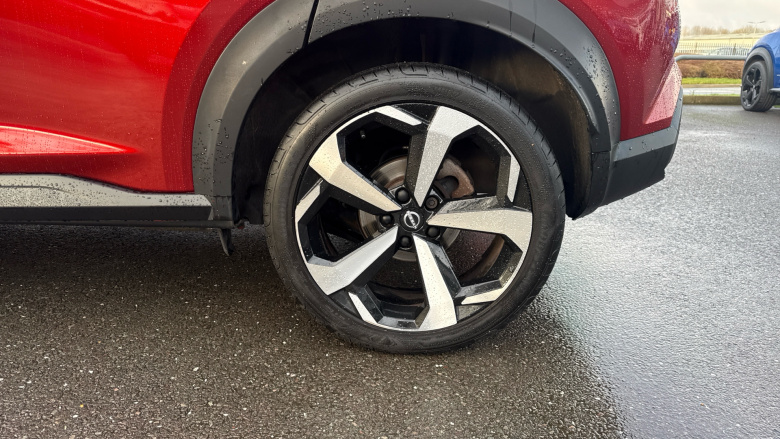 Nissan Juke 1.0 DiG-T 114 Tekna 5dr DCT Petrol Hatchback